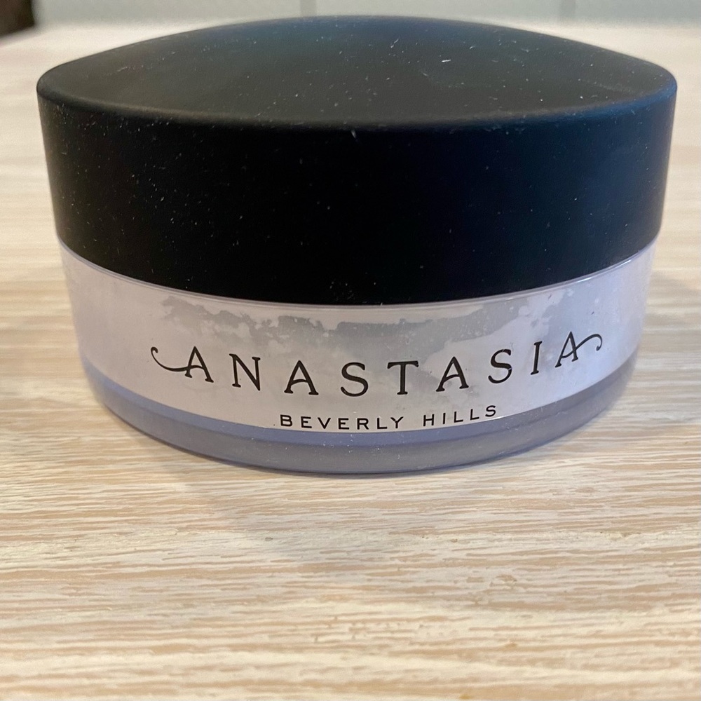 Anastasia Beverly Hills loose setting powder